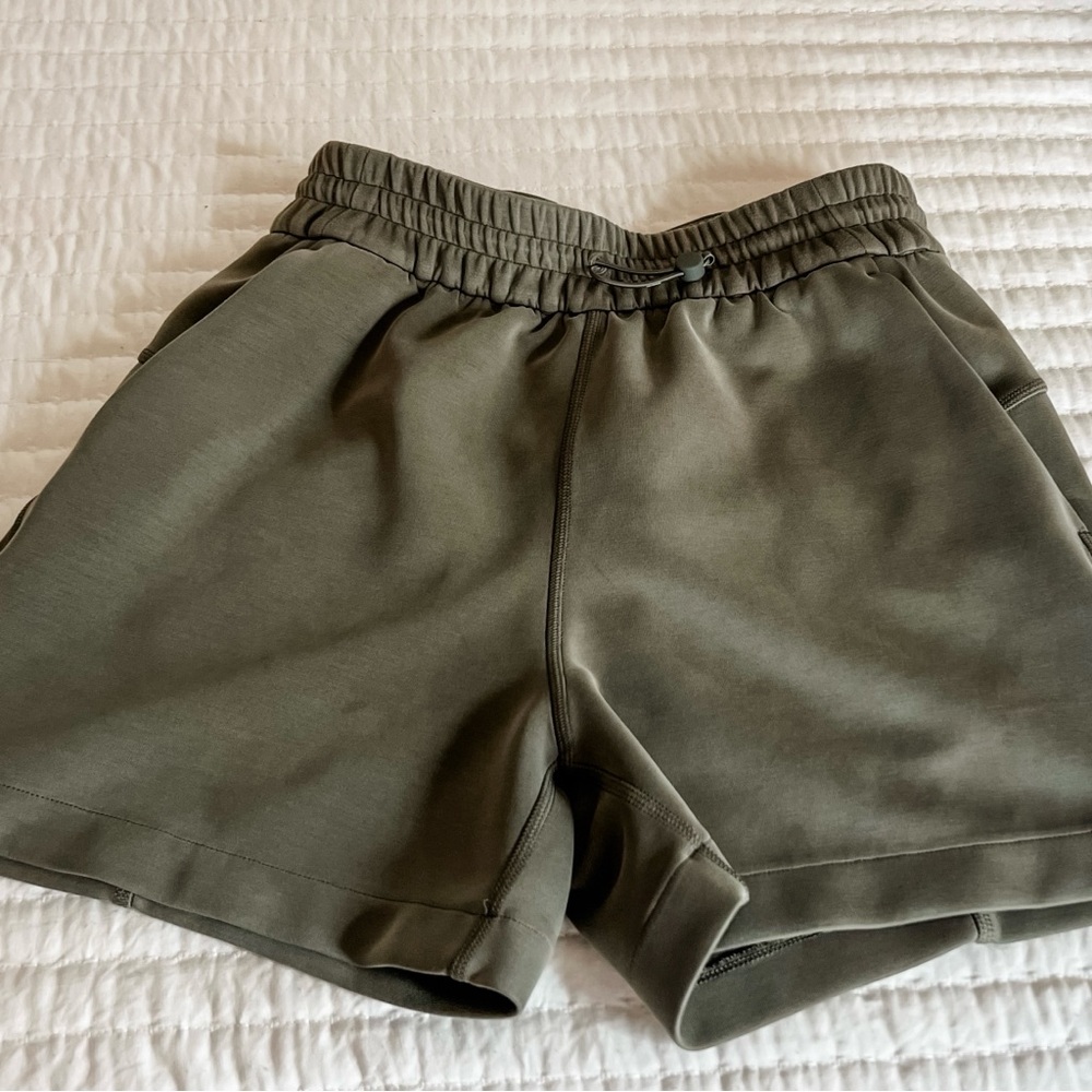 Olive Green Women's Lulu Lemon Softstreme Shorts